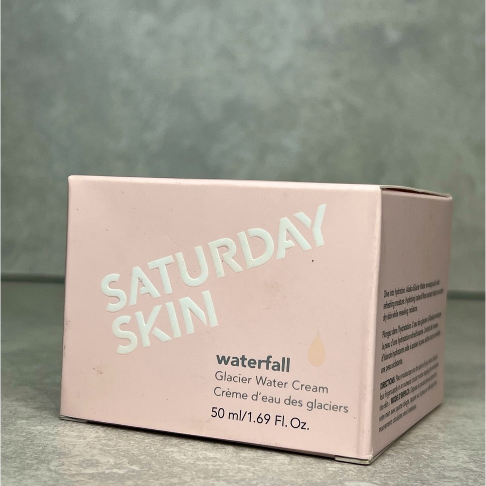 Saturday Skin waterfall
GLACIER WATER CREAM